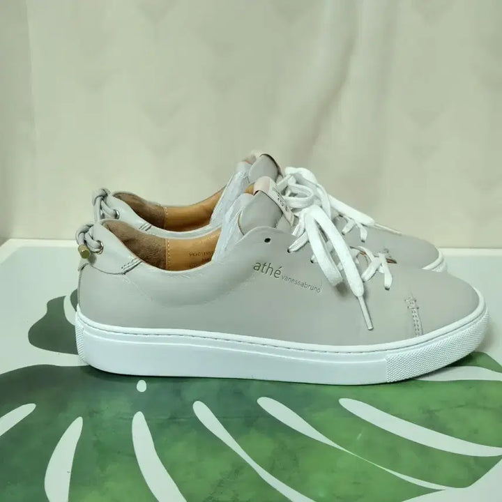[SOLD OUT] 245) 아떼 바네사부르노 이에르 가죽스니커즈