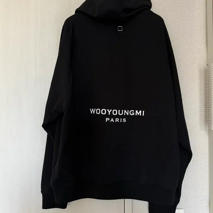 [SOLD OUT] (52) 26ss 우영미 뉴백로고 후드티 블랙