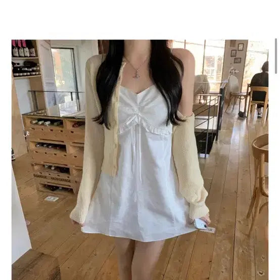 [SOLD OUT] 루앤메리 리본 끈나시 미니 원피스