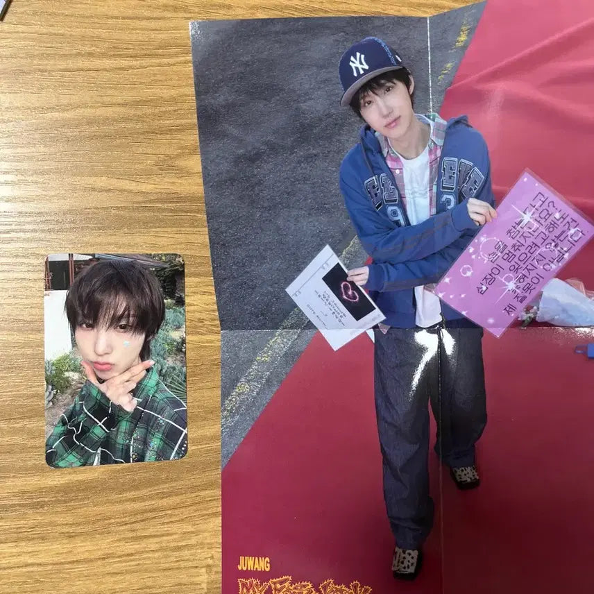 [BUNJANG] Kickflip Joo Wang 4th Album Star Patch POB + Poster Bundle Set / 킥플립주왕4집 별패치 공방포카+디지팩 포스터 일괄 양도