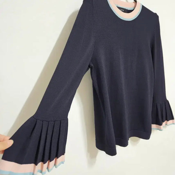 [BUNJANG] Satin Pleated Sleeve Knit Top / SATIN 주름소매 니트