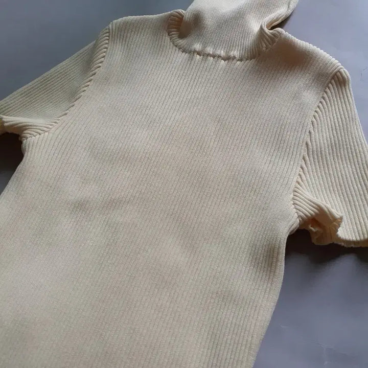 [BUNJANG] System Butter Yellow Ribbed Short-Sleeve Top / 한섬 시스템 골지 반팔 티 버터옐로