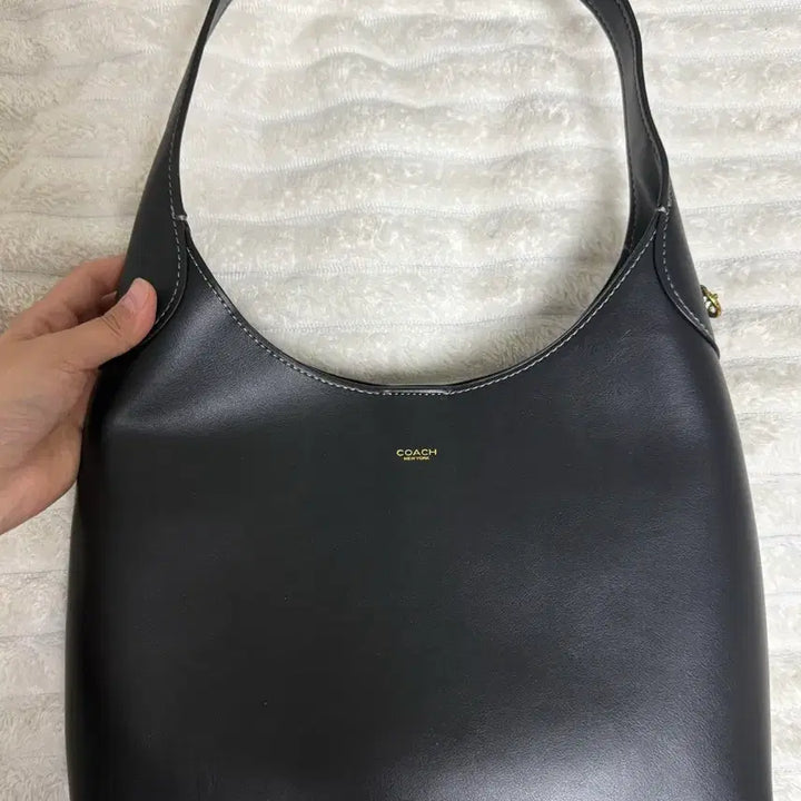 [SOLD OUT] 코치 브루클린 28 블랙 숄더백