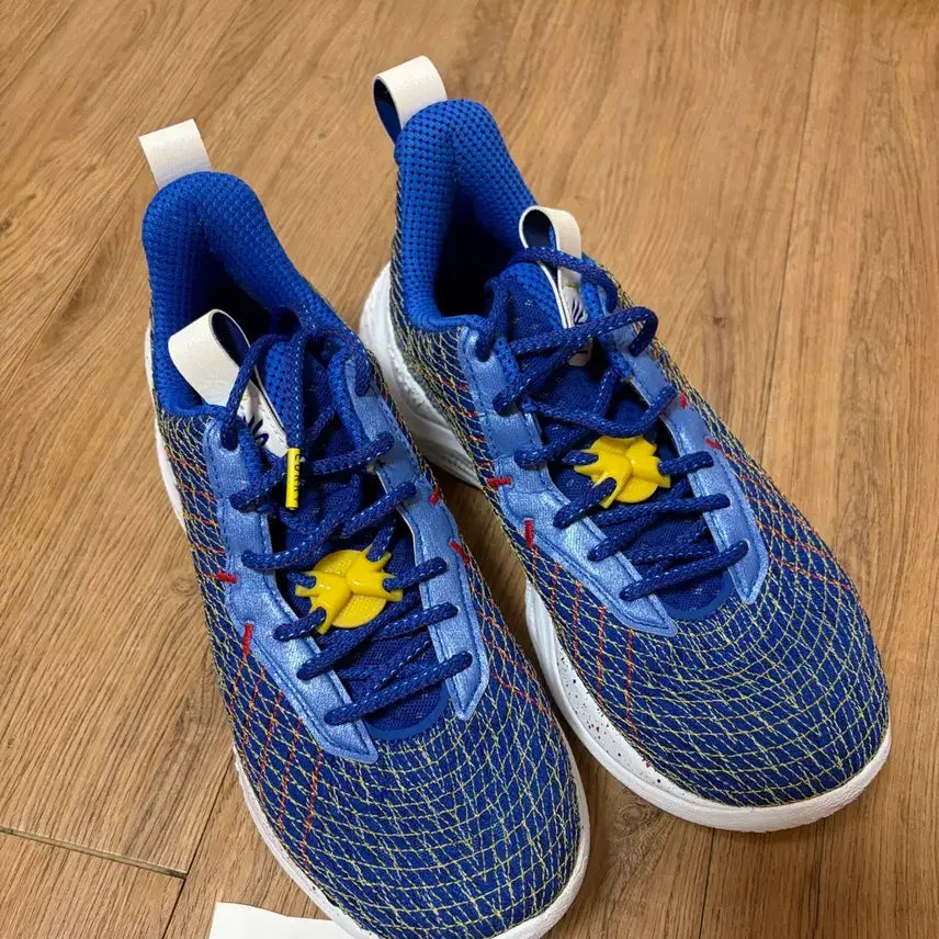 [SOLD OUT] 언더아머 농구화 커리10 265