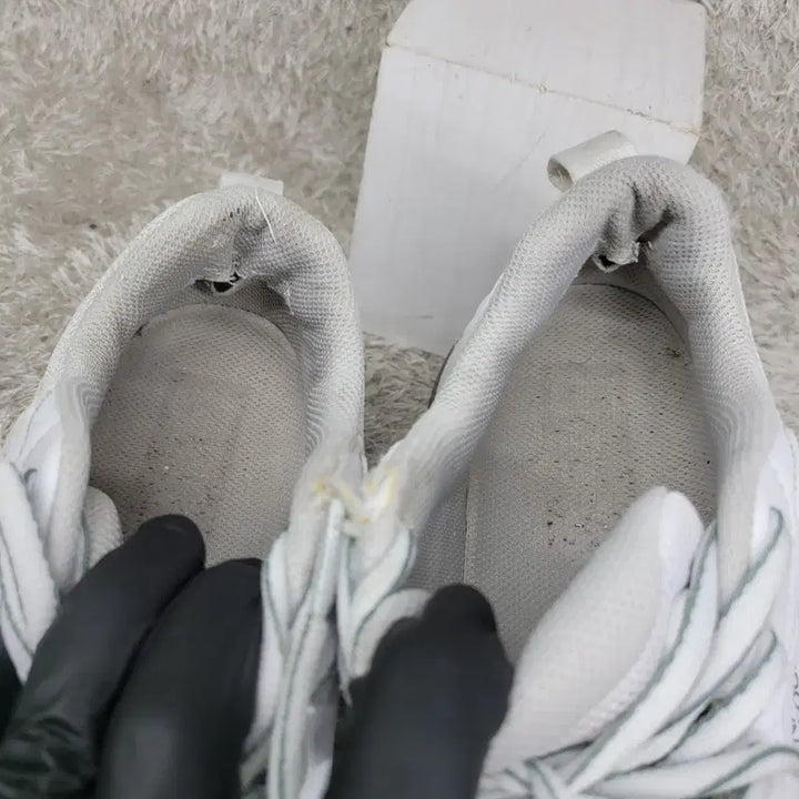 [BUNJANG] National Geographic Sneakers (Used) / 구제짱짱맨 260 내셔널지오그래픽 스니커즈