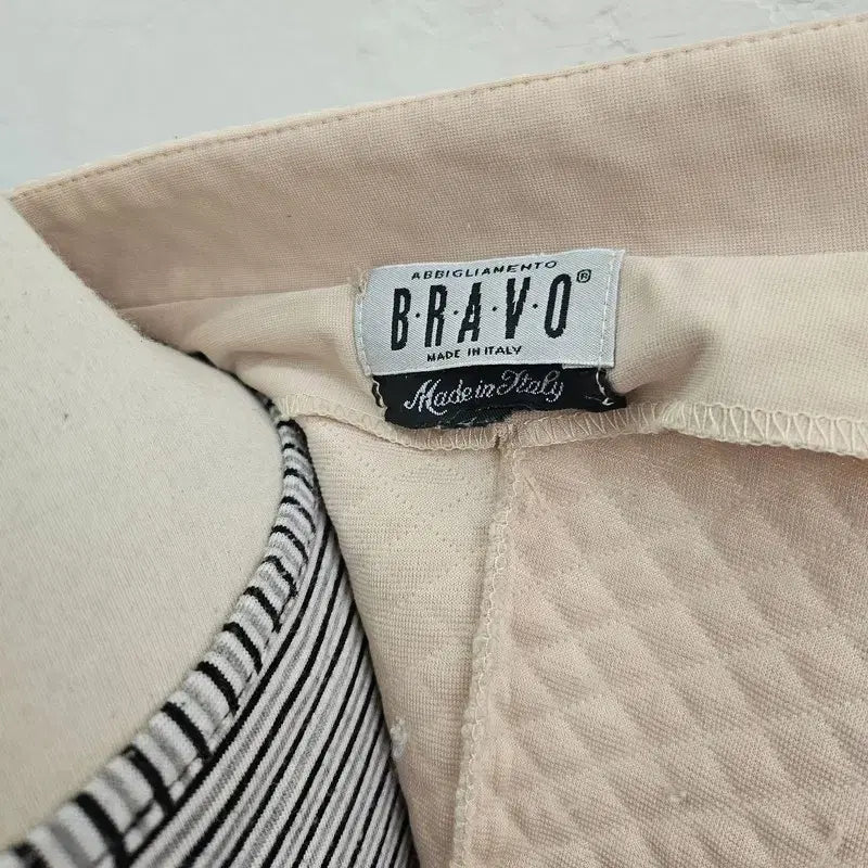 [BUNJANG] BRAVO Beige Jacket (Women&