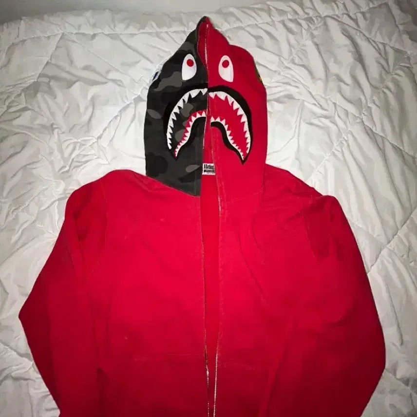 [BUNJANG] BAPE Red Camo Shark Hoodie / 베이프 레드 빨강 적계 반 카모 샤크 후드집업