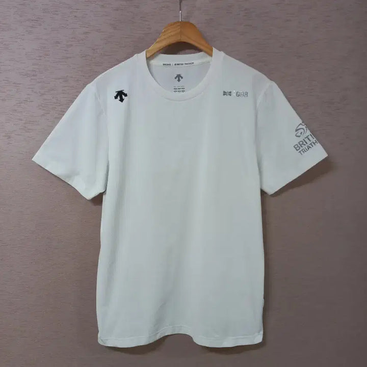 [SOLD OUT] B4-16/데상트 화이트 반팔티 남성M