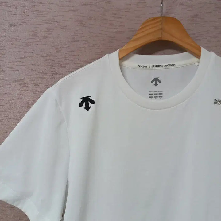 [SOLD OUT] B4-16/데상트 화이트 반팔티 남성M