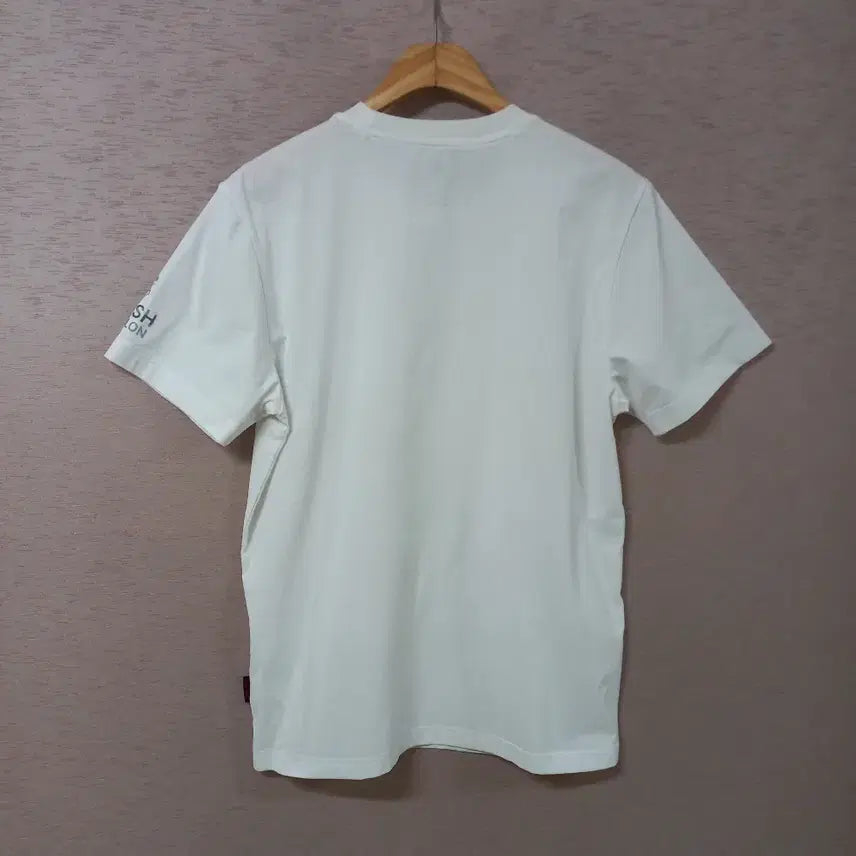 [SOLD OUT] B4-16/데상트 화이트 반팔티 남성M