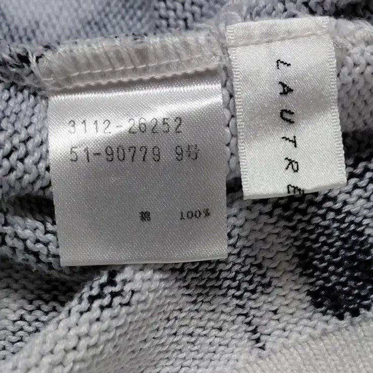 [BUNJANG] LAUTREAMONT Botanical Cotton Knit Top / 로트레아몽(LAUTREAMONT) 하이넥 보태니컬 코튼 니트 (9호)