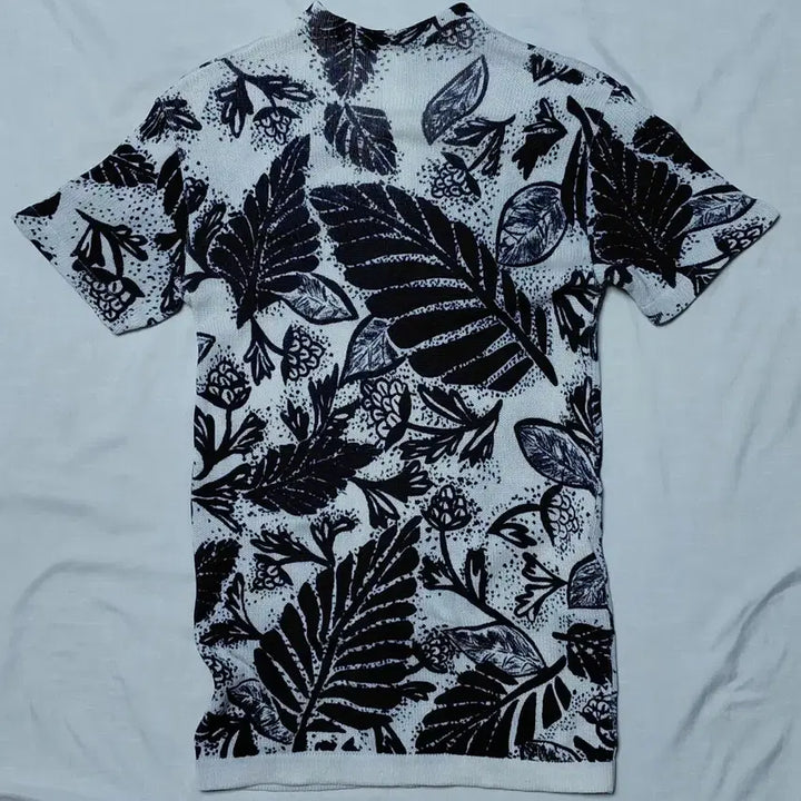 [BUNJANG] LAUTREAMONT Botanical Cotton Knit Top / 로트레아몽(LAUTREAMONT) 하이넥 보태니컬 코튼 니트 (9호)