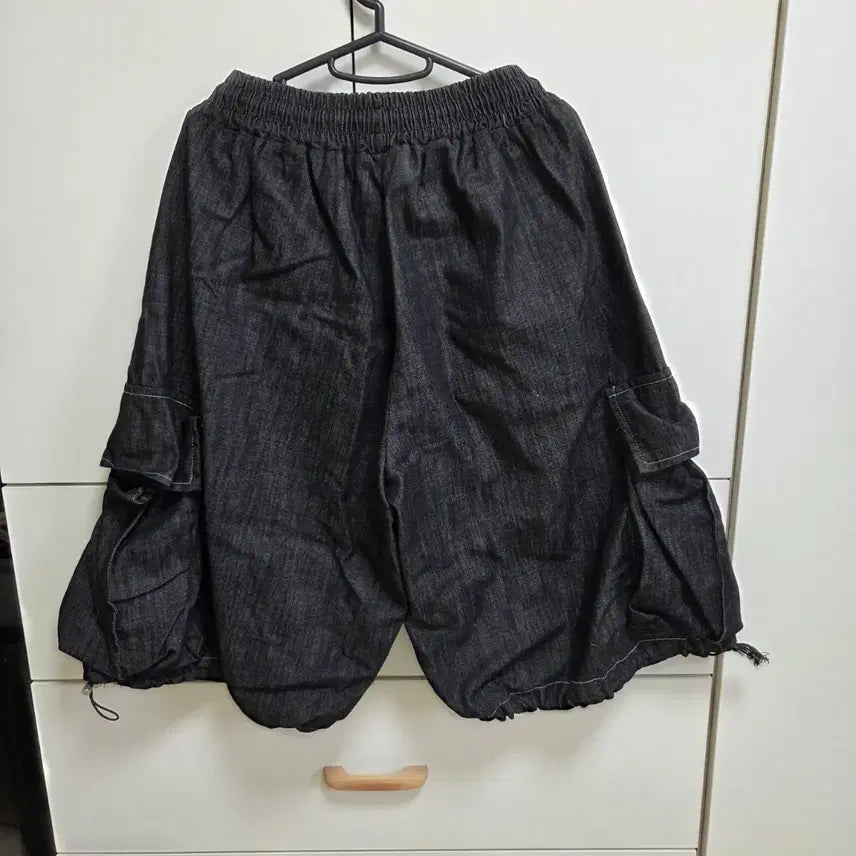 [SOLD OUT] 블랙 버뮤다팬츠 프리사이즈