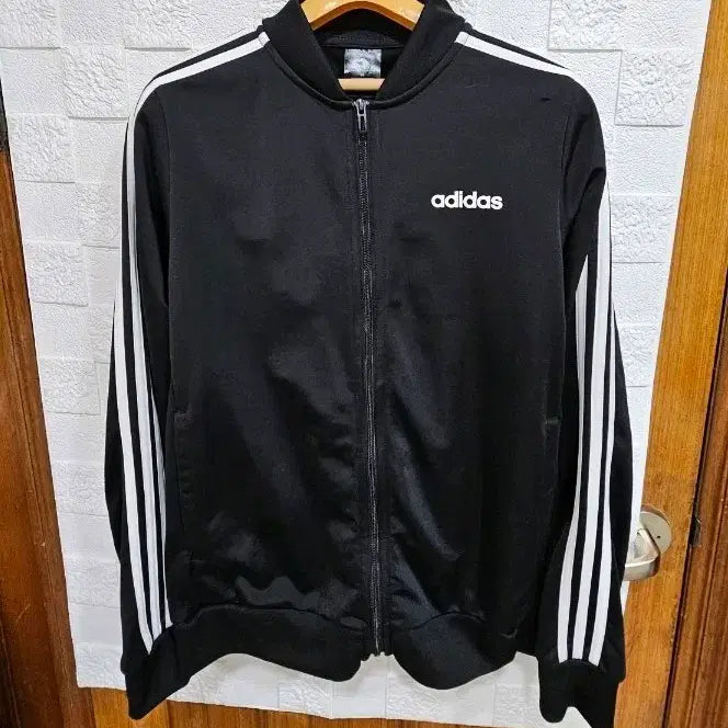 [SOLD OUT] 아디다스 블랙 트랙 자켓 져지