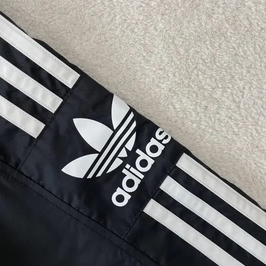 [BUNJANG] Adidas Long Windbreaker Jacket (Black, Size L) / L 아디다스 백로고 롱 윈드 바람막이 락업 자켓 100