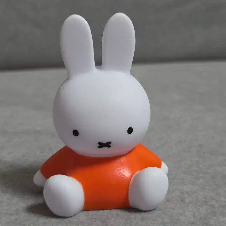 [BUNJANG] Miffy LED Random Gacha Figure / 미피 led 랜덤 가챠 피규어
