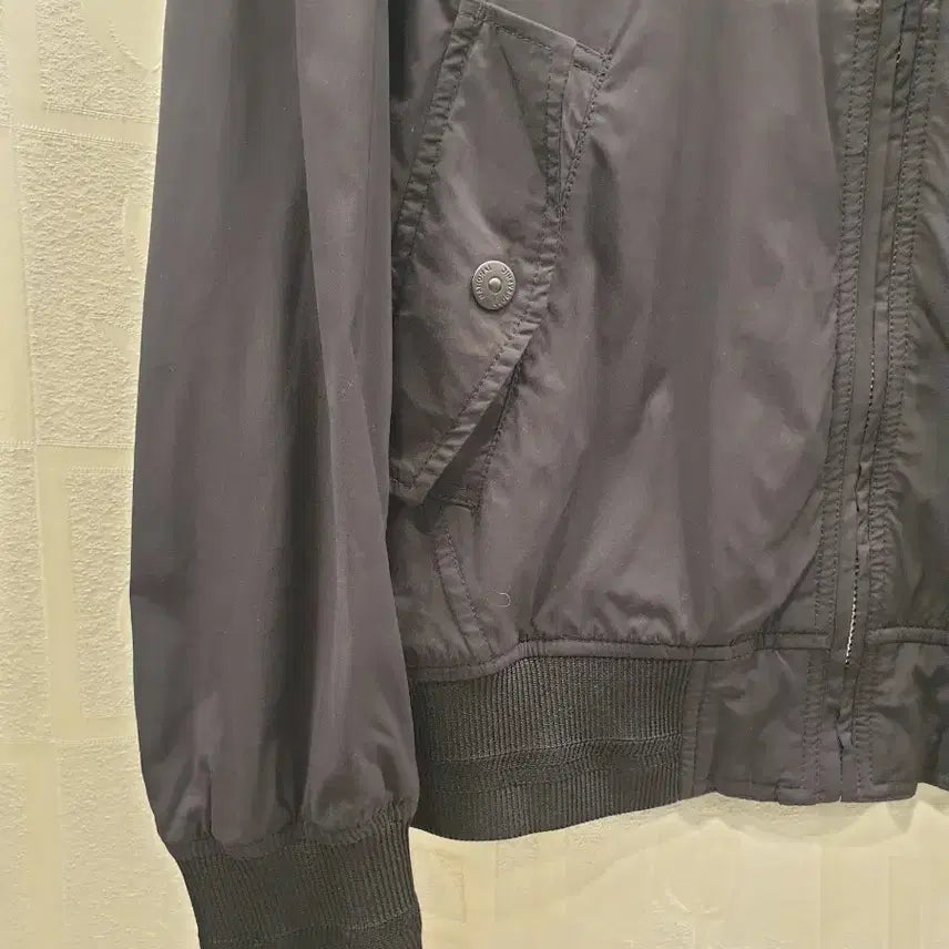 [BUNJANG] National Geographic Utility Windbreaker Jacket - Size L / 내셔널지오그래픽 유틸리티 바람막이 자켓 L(100)