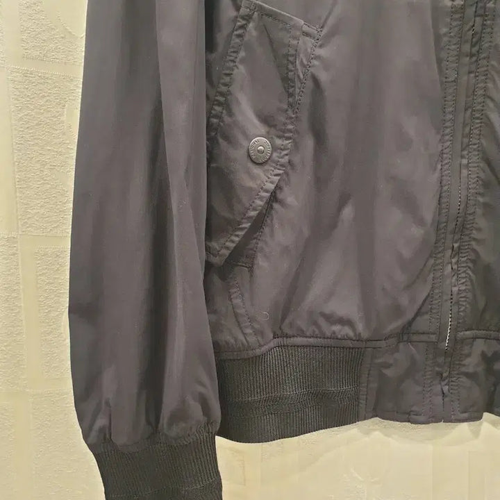 [BUNJANG] National Geographic Utility Windbreaker Jacket - Size L / 내셔널지오그래픽 유틸리티 바람막이 자켓 L(100)