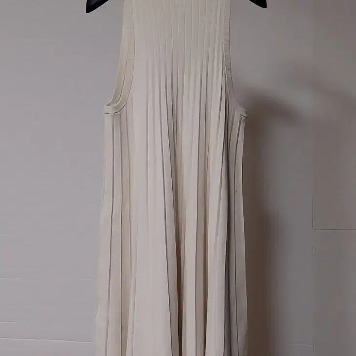 [BUNJANG] COS Pleated Knit Dress Ivory / 코스 플리츠 니트 원피스 S 아이보리