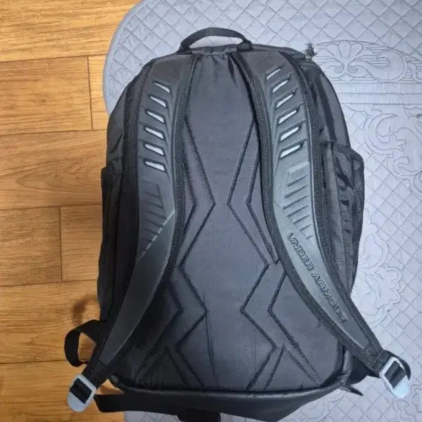 [BUNJANG] Under Armour Black Backpack / 언더아머 블랙 백팩