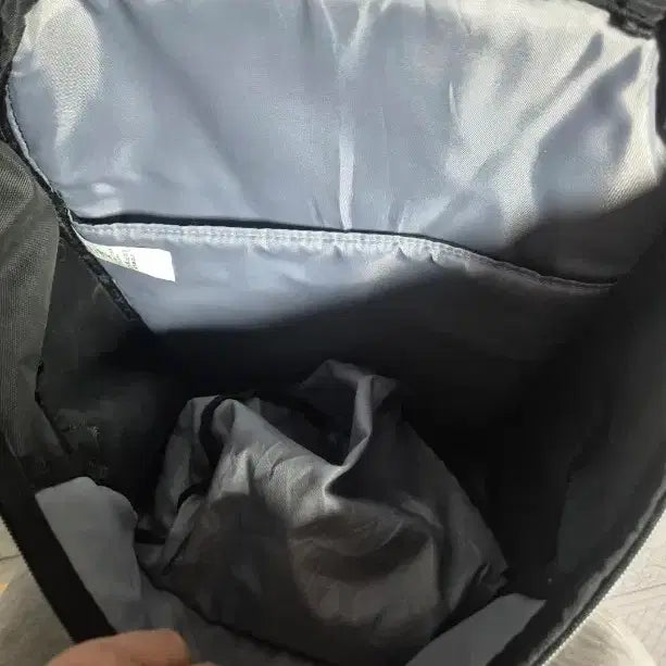[BUNJANG] Under Armour Black Backpack / 언더아머 블랙 백팩