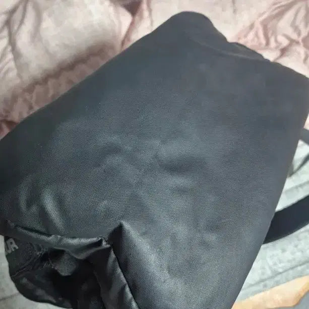 [BUNJANG] Under Armour Black Backpack / 언더아머 블랙 백팩