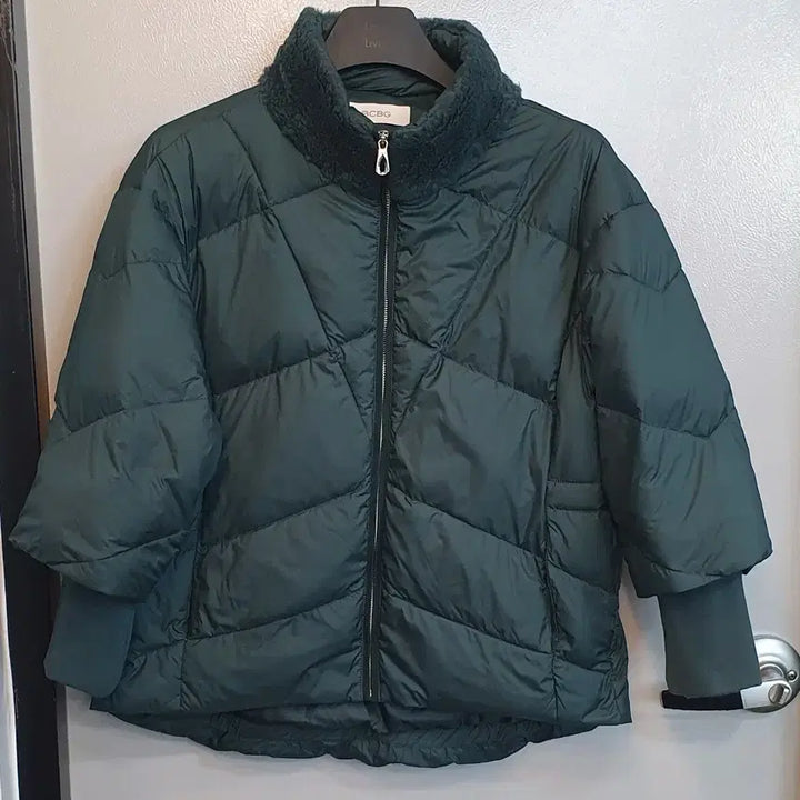[BUNJANG] BCBG Duck Down Lightweight Padded Jacket / BCBG 덕다운경량패딩점퍼 85-94-155