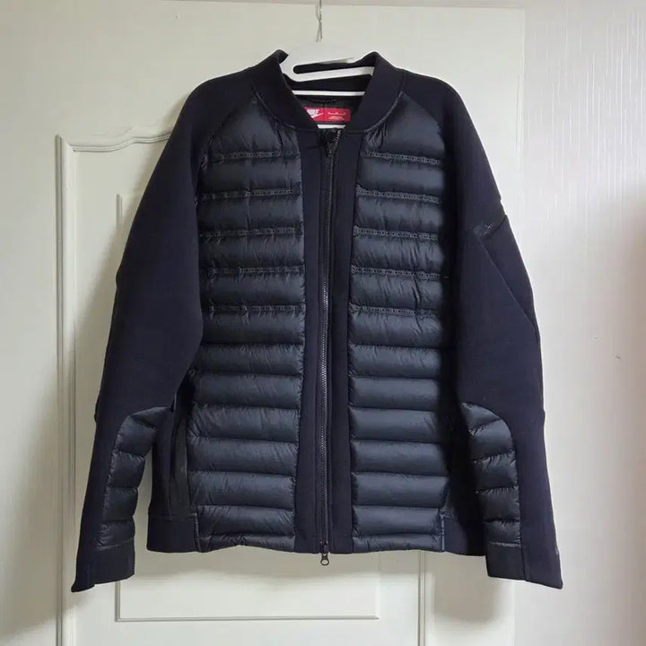 [SOLD OUT] 나이키 테크팩 에어로로프트 자켓