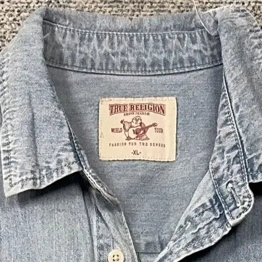 [BUNJANG] True Religion Embroidered Logo Light Blue Denim Shirt XL / 트루릴리젼 자수 로고 연청 데님 셔츠 XL