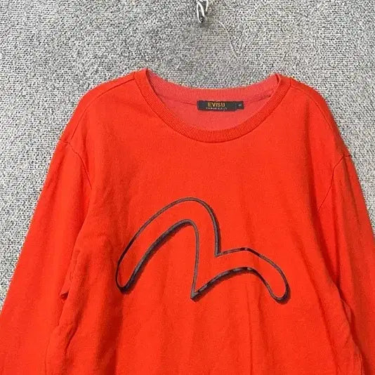 [BUNJANG] EVISU Orange Printed Sweatshirt / 에비수 프린팅 오렌지 맨투맨 100
