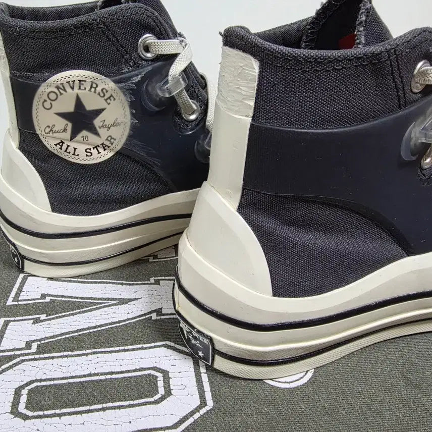 [BUNJANG] Converse Chuck 70 Utility High-Top Sneakers / 컨버스 척 70 유틸리티 하이탑 [245mm]