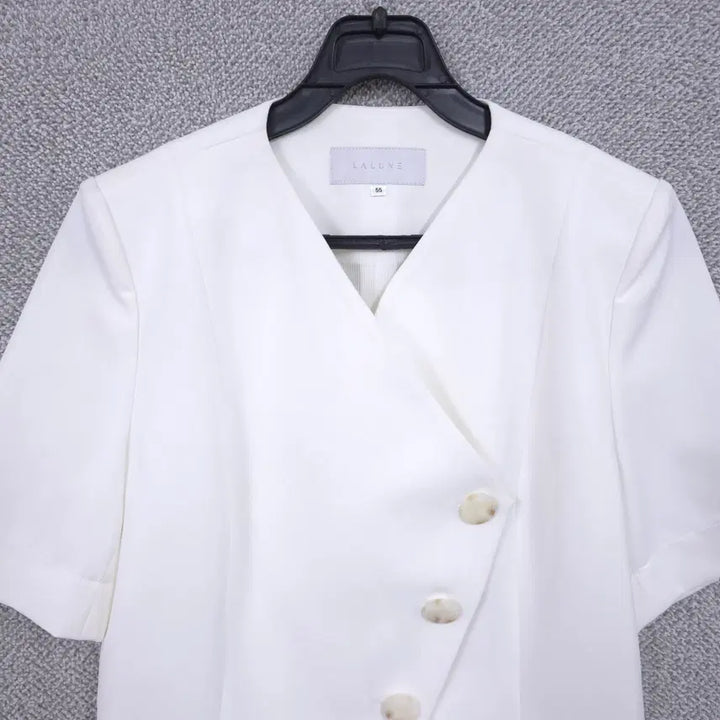 [SOLD OUT] LALUNE 여성 봄/여름 크림화이트 반팔 자켓 55