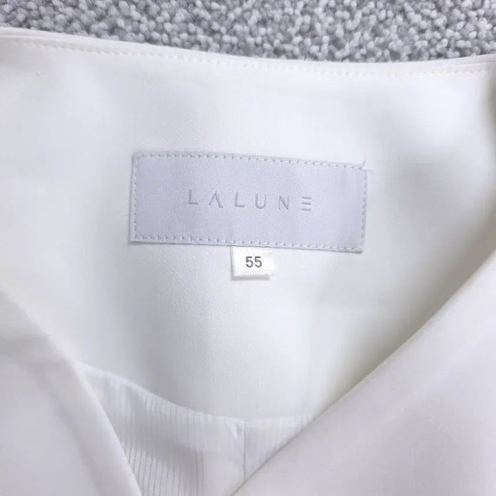 [SOLD OUT] LALUNE 여성 봄/여름 크림화이트 반팔 자켓 55