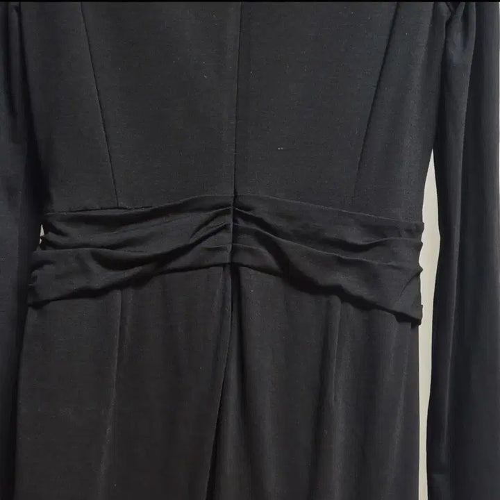 [BUNJANG] ISABEY Black Wrap Dress / ISABEY 브랜드의 매력적인 블랙 원피스