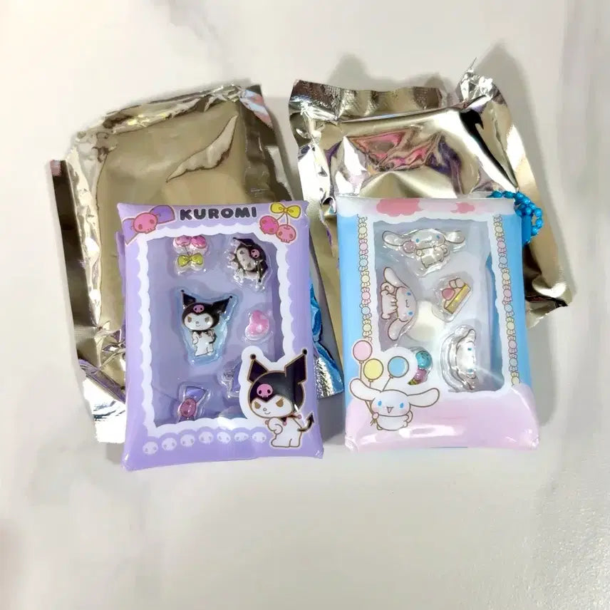 [SOLD OUT] 산리오 캔디봉봉 스티커 파우치 키링 쿠로미,시나모롤(판매/교환)