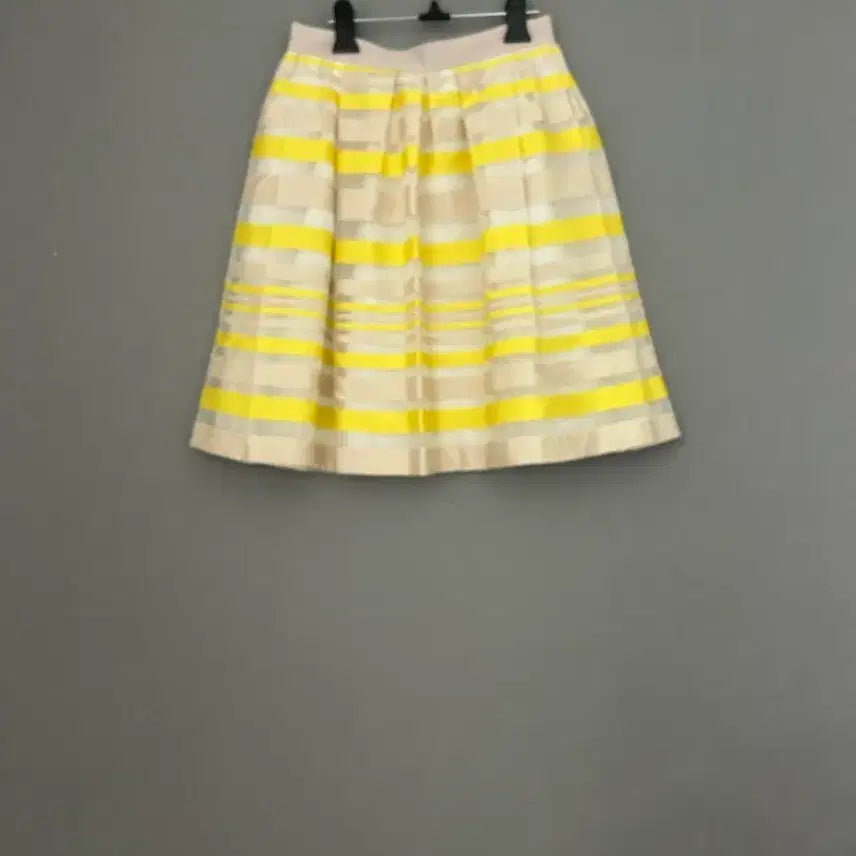 [BUNJANG] RENEEVON Striped Flare Skirt / RENEEVON 스트라이프 플레어 스커트 64