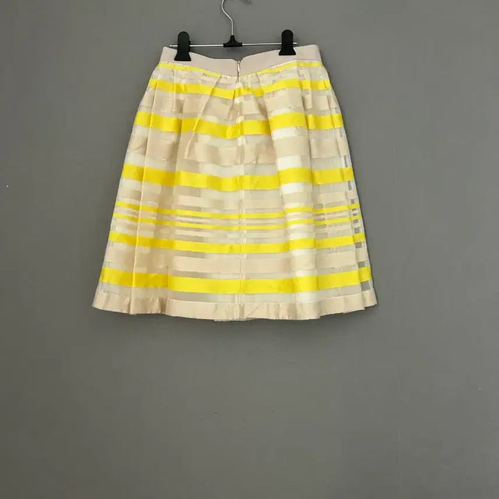[BUNJANG] RENEEVON Striped Flare Skirt / RENEEVON 스트라이프 플레어 스커트 64