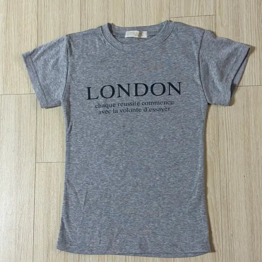 [SOLD OUT] 그레이 레터링 반팔티