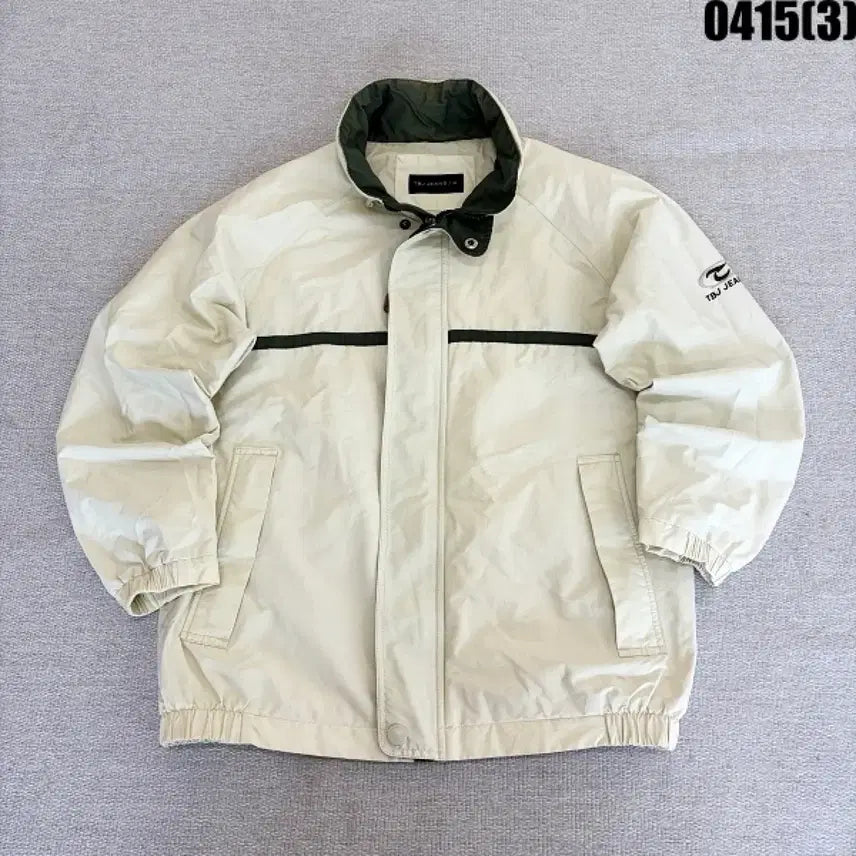 [BUNJANG] TBJ Ivory Windbreaker Jacket (95) / 95 TBJ 아이보리 바람막이 점퍼 0415(3)