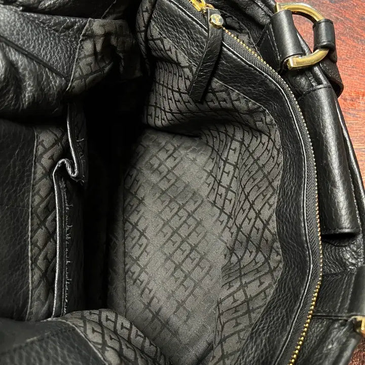 [BUNJANG] GIANFRANCO FERRE Black Gold Leather Tote Bag / GIANFRANCO FERRE 지안프랑코 페레 블랙골드 레더 토트백