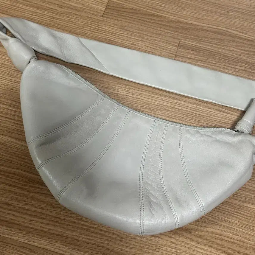 [BUNJANG] Lemaire Croissant Bag Small Pelican Grey Shoulder Bag / 르메르 크루아상 범백 펠리칸그레이 스몰