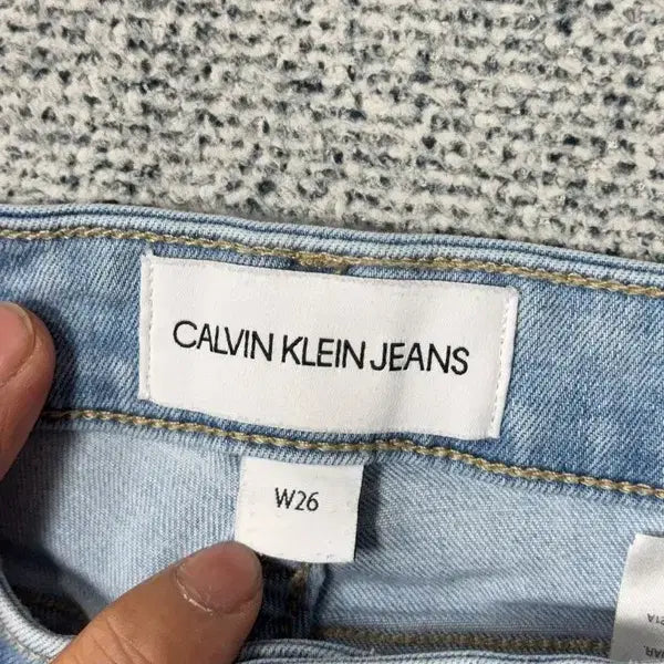 [BUNJANG] Calvin Klein Light Wash Casual Jeans W26 / 캘빈클라인 연청 캐주얼 청바지 W26