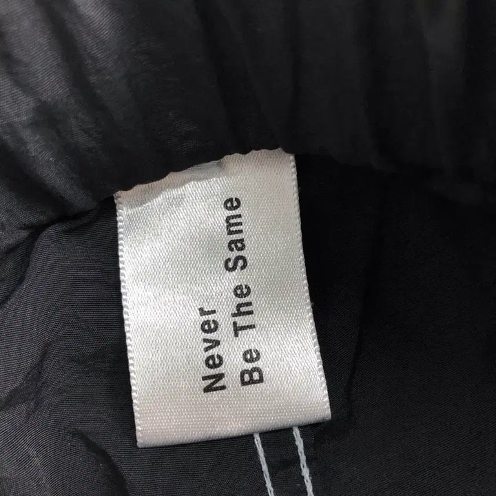 [SOLD OUT] 스티치 카고 와이드 팬츠