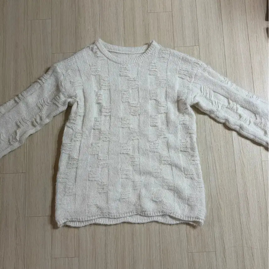 [SOLD OUT] 아이보리 데미지 니트