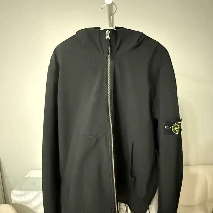 [SOLD OUT] 스톤아일랜드 소프트쉘 바람막이 XL