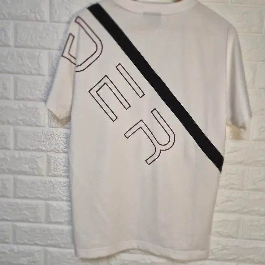[BUNJANG] Spider White Short Sleeve T-shirt / 스파이더 화이트 반팔티