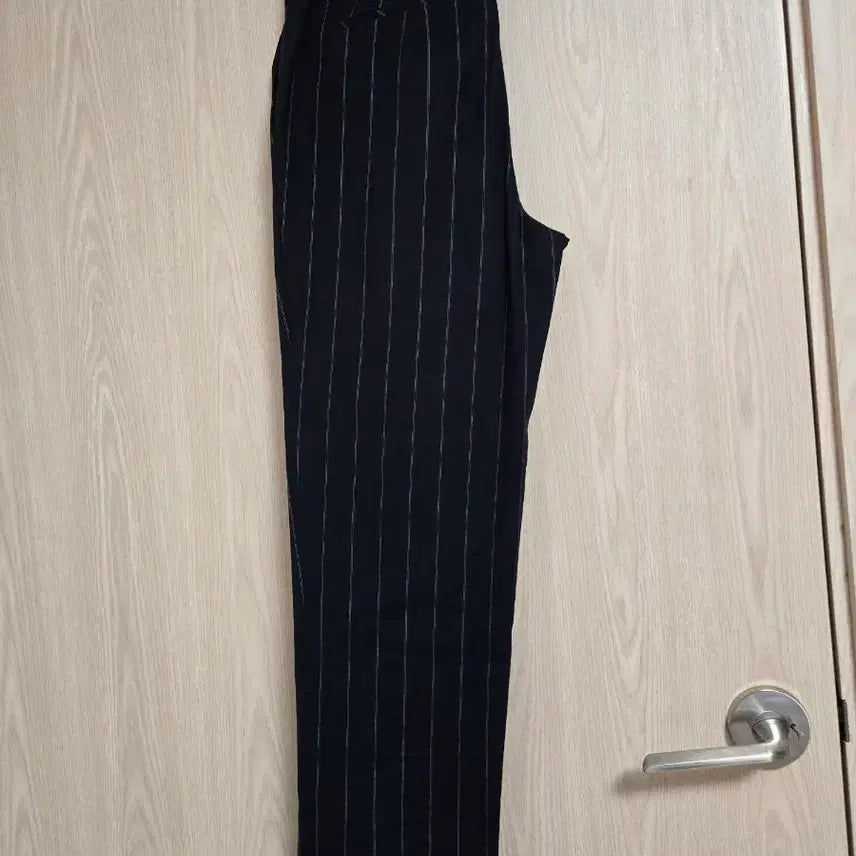 [BUNJANG] Club Monaco Striped Linen Blend Slacks / 클럽모나코 스트라이프 슬랙스