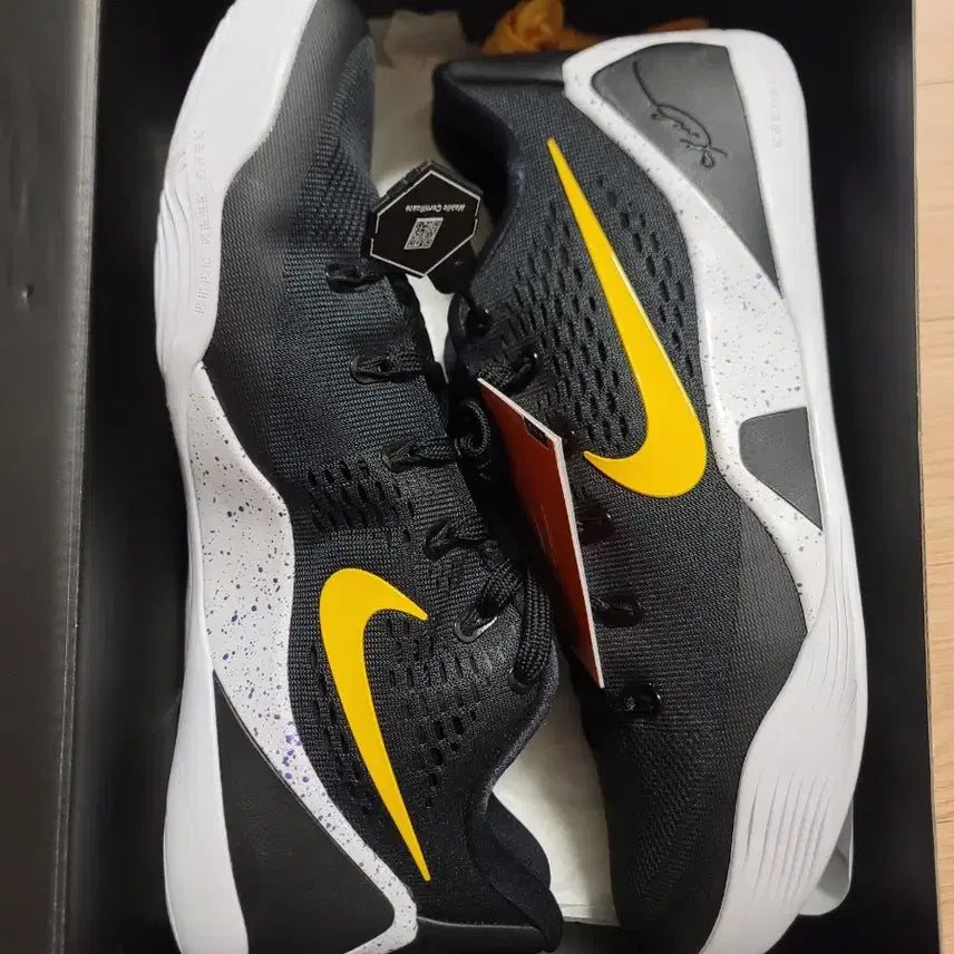 [BUNJANG] Kobe 9 Elite Low EM Black Gold Sneakers / [295] 코비9 엘리트 로우 EM 블랙 골드