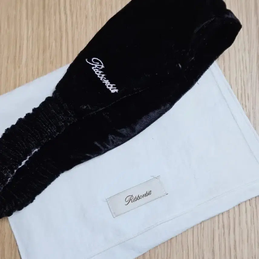 [BUNJANG] Ribbonbit Velvet Headband / 리본빛 Ribbonbit Velvet Headband