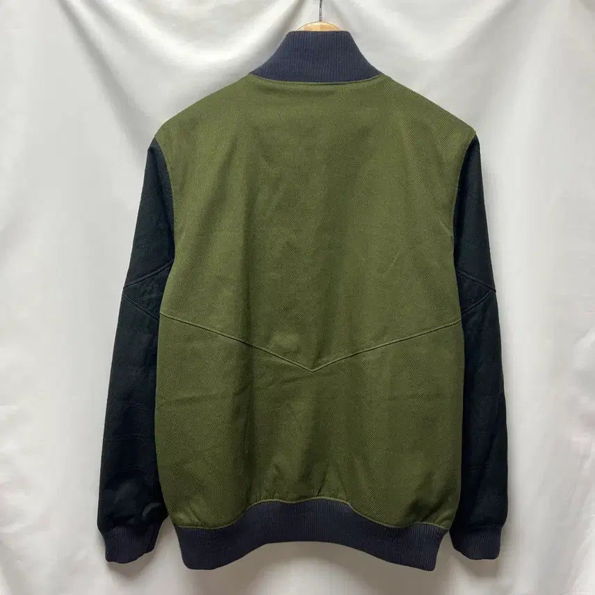 [SOLD OUT] [정품/L] 나이키 에어 봄버 스우시 카키 바시티자켓